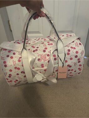 NWT JUICY COUTURE weekender cherry 🍒 print large duffel bag.